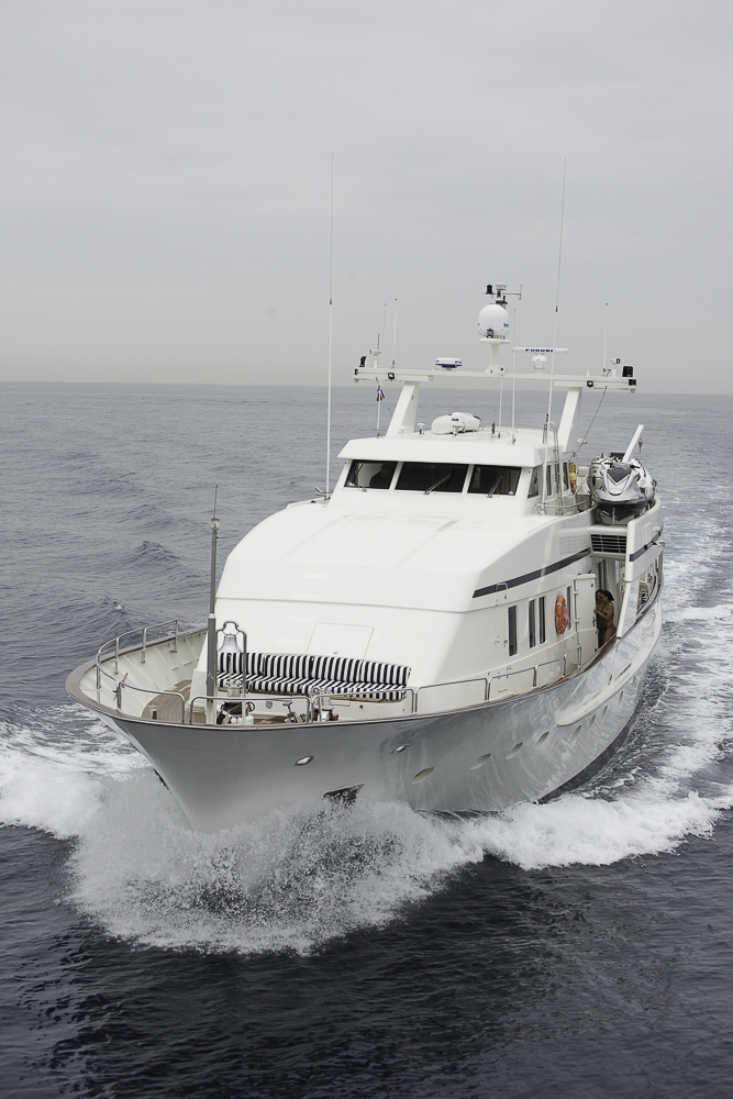 Fiorente aerial, coming forward